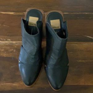 Dolce Vita Makeo Black Slides Size 7.5M